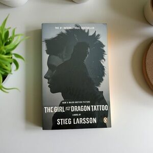 The Girl with the Dragon Tattoo by Steig Larsson: Softcover Book